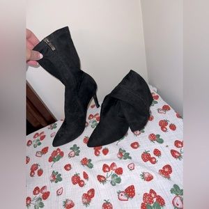 Steve Madden suede pointed heeled boots